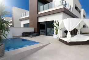 Spectacular beautifull new Villa (Private pool & Jacuzzi), Daya Nueva